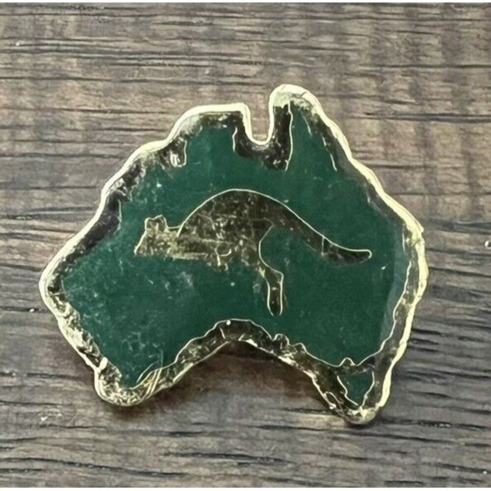 Vintage Australia 'Kangaroo'  Souvenir Hat‎ Lapel Vest  Pin